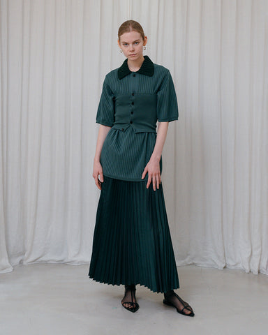 Metal finish pleated skirt